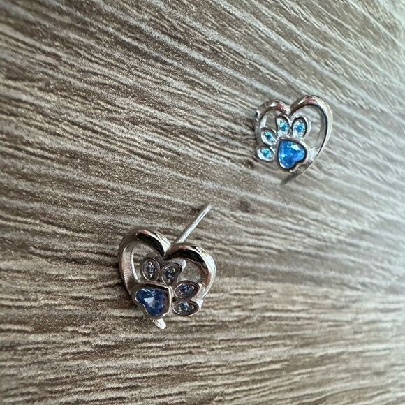 Heart and Paw Blue Silver Earrings N851 - Picture 3 of 6